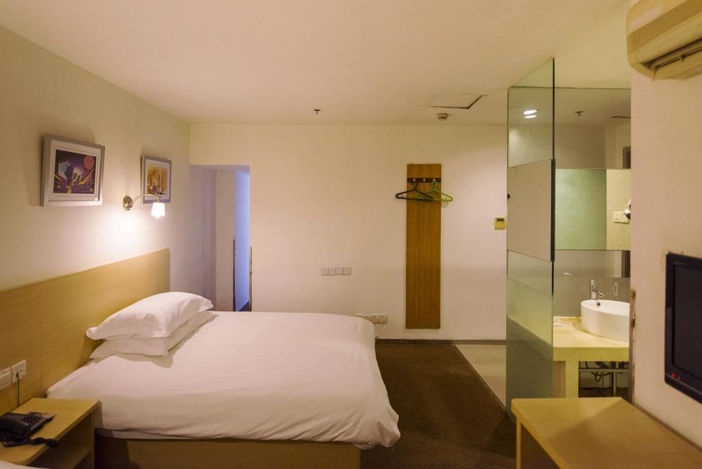 Motel Shanghai Hongqiao Beixinjing Metro Station Tianshan Road Xangai Exterior foto